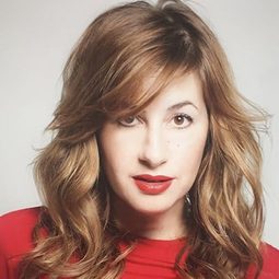 Pepa Charro - 飛常性奮演員 飾演Piluca (azafata 1)