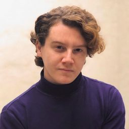 Brian Sichel 飾演 Federico Corrales