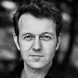 Tim Beckmann 飾演 Walt