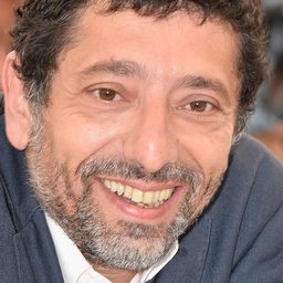 Kamel Abdeli 飾演 Gédéon