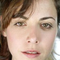 Carolina Levi 飾演 