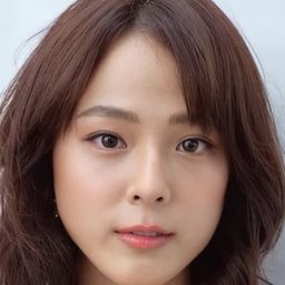 安格蘇瑪琳·希拉帕薩肯塔 飾演 Plern