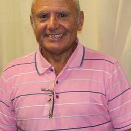 Richard Kanayan 飾演 Fido Saroyan