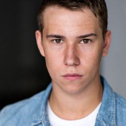 Dennis Kamitz - Buddha's Little Finger演員 飾演