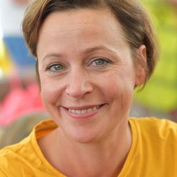 Jule Ronstedt 飾演 Ute