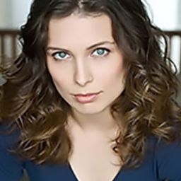 Kate Yacula 飾演 Chelsea