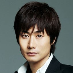 戸次重幸 飾演 Shigeyuki Totsugi