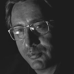 Sercihan Alevoglu 飾演 Baba