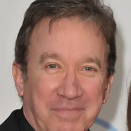 提姆·艾倫 飾演 Narrator (US Version) (voice)