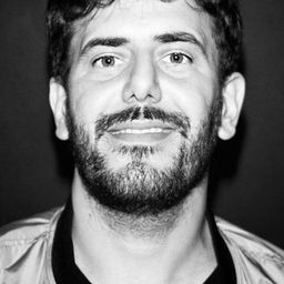 Martín Garabal 飾演 Roberto