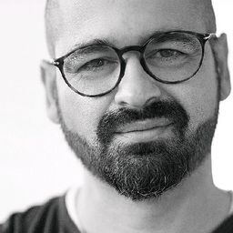 Carlitos Ruiz Ruiz - 相思病導演