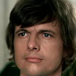 John Karlen - 十三樓的噩夢演員 飾演Sgt. Madden