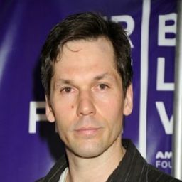 Eric Thal 飾演 Sam Nivens