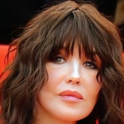 Tracy Bjork - 麻雀變鳳凰演員 飾演Female Guest