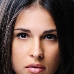 Anastasia Chepeliuk - 人民公僕 2演員 飾演Anna Mikhaylovna, assistant to the president