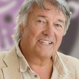 Ron Brandsteder 飾演 Doctor Bernhard