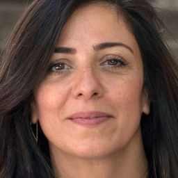 Esra Bezen Bilgin 飾演 Merve