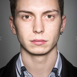 Mihai Comanoiu 飾演 Ionita