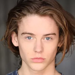 布里坦·道爾頓 - 阿凡達 4演員 飾演Lo'ak