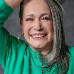 Susana Vieira 飾演 Cida