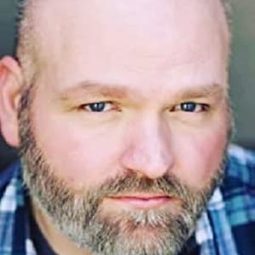 Torey Adkins - 迫良持槍演員 飾演Big Guy