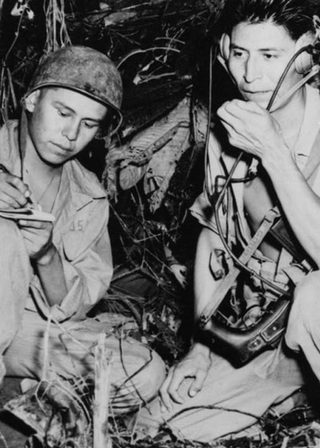 《True Whispers》電影海報