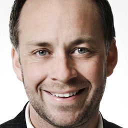 Jakob Bjerregaard Engmann 飾演 