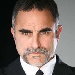 Max Daniels - 火線掏寶演員 飾演Iraqi Insurgent