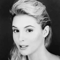 Maria Ford - The Turn-On演員 飾演Maria