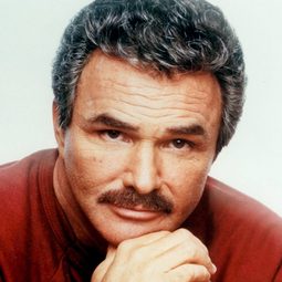 畢·雷諾斯 飾演 Charlie