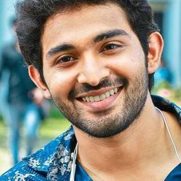 Ajay Mathew - Uyare演員 飾演Pilot