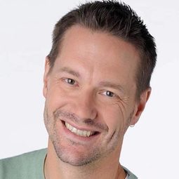 Matt Vogel - Sesame Street: Elmo's Playdate演員 飾演Big Bird / Count von Count (voice)