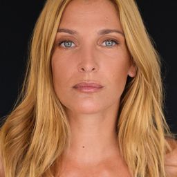 Inês Castel-Branco 飾演 Snu Abecassis