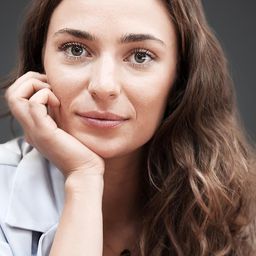 Zuzanna Lit 飾演 Designer Krysia