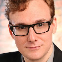 Abe Goldfarb 飾演 Finn (voice)