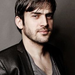 Surho Sugaipov 飾演 Orlow