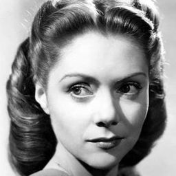 Renée Asherson 飾演 Angela