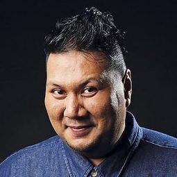 莫·西迪 飾演 Faris