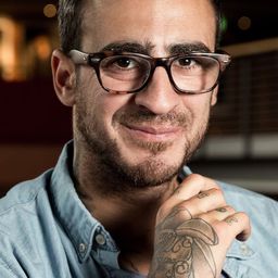 Cori Gonzalez-Macuer - Baby Done演員 飾演Almost Dad