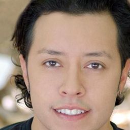 Carlos Ramirez 飾演 Carlos