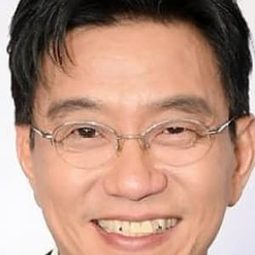 三亞坤納空 飾演 Vitid