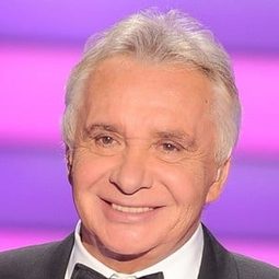 Michel Sardou 飾演 Self - Co-Host