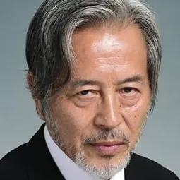 本田博太郎 飾演 