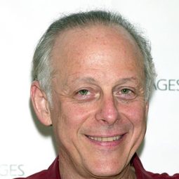 馬克・布魯姆 - 鱷魚先生演員 飾演Richard Mason