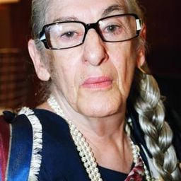 Myrian Muniz 飾演 D. Eulalia