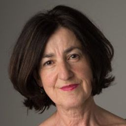 Justi Larrinaga 飾演 Miren