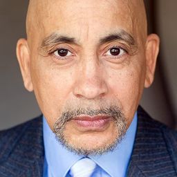 Coati Mundi 飾演 the dance professor