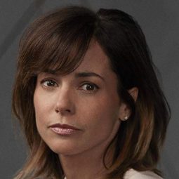 史蒂芬妮·左斯塔克 飾演 Brandt