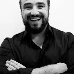 Franky Martín 飾演 Pepe