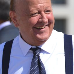 馬西莫·波爾蒂 飾演 Antonio Servilio